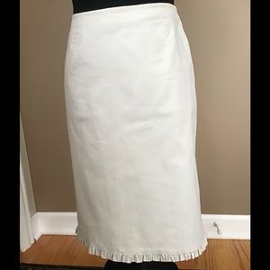 Gap Stretch cream pencil skirt